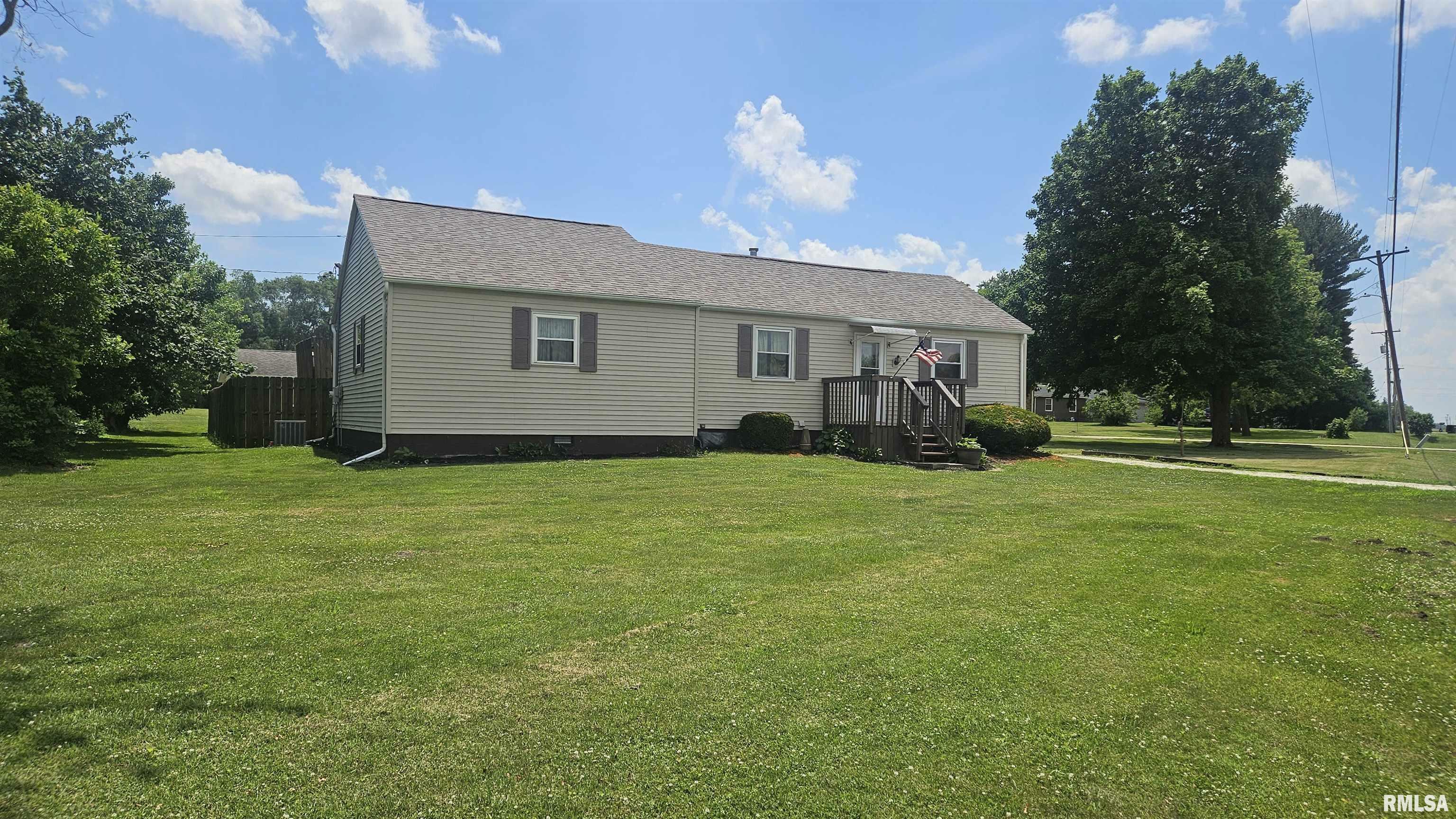 1050 W Hickory  Canton IL 61520 photo