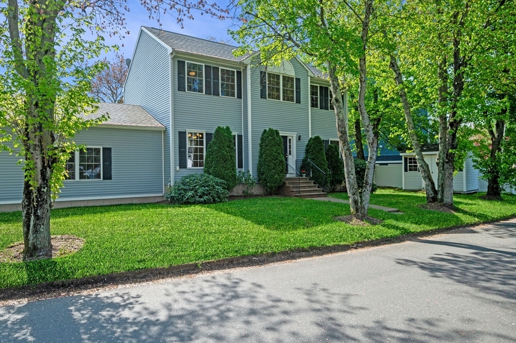 26 Harvest Rd  Reading MA 01867 photo