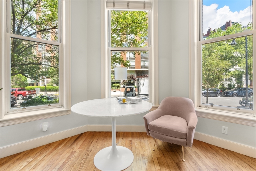 Property Photo: 341 Beacon 2F MA 02116