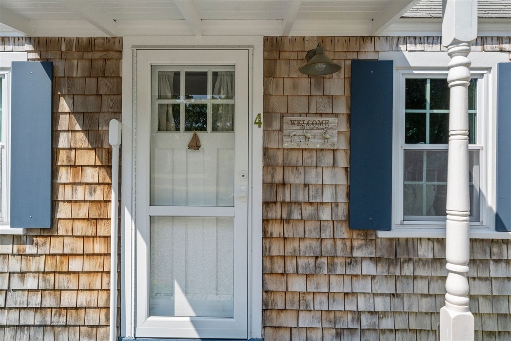 Property Photo:  90 Seaview Ave 4D  MA 02664 