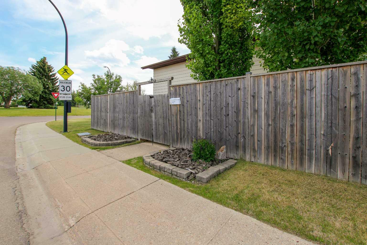 Property Photo: 114 Cornett Drive AB T4P 2G8