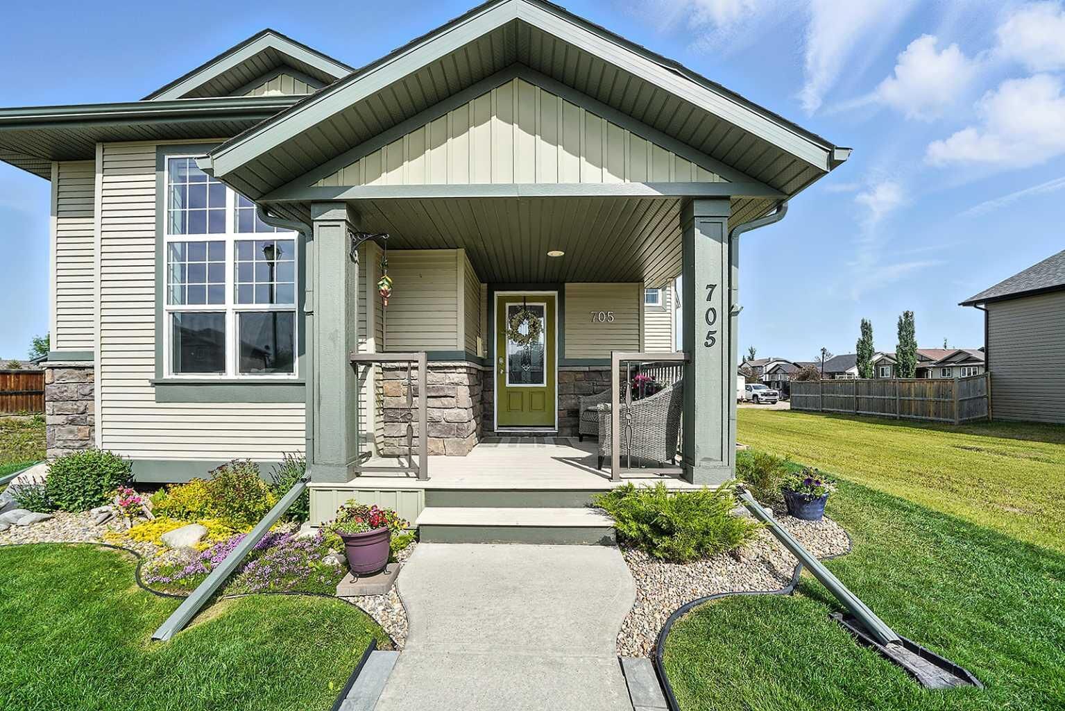 Property Photo: 705 Cypress Lane AB T4S 0E5