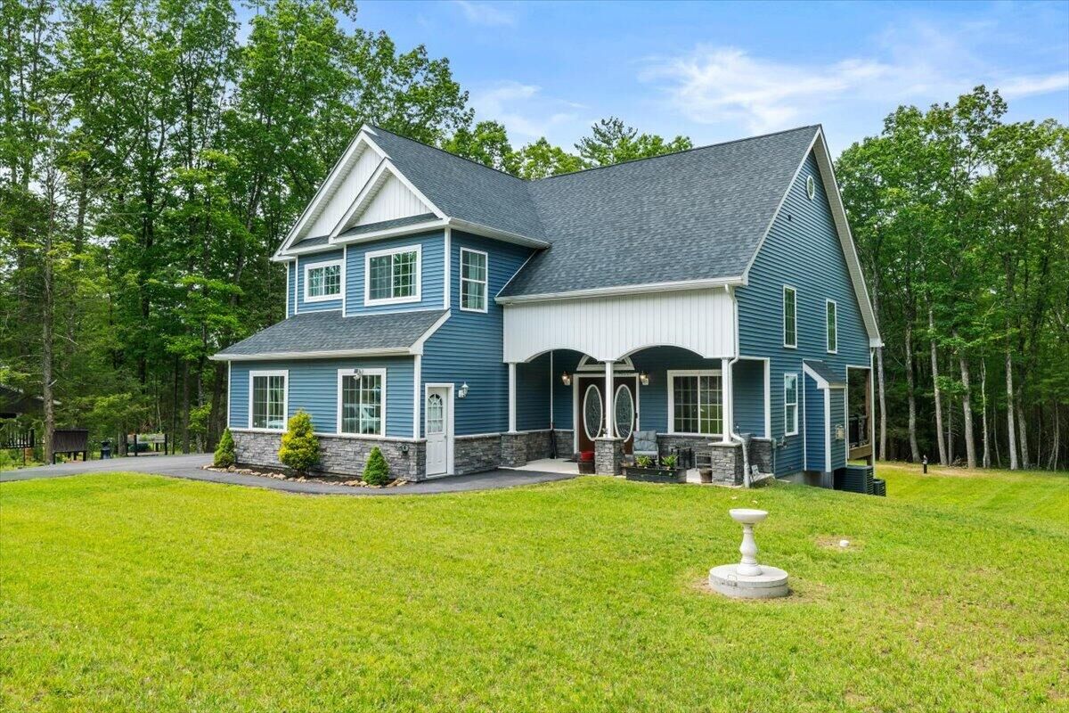Property Photo: 174 Corktree Road PA 18058