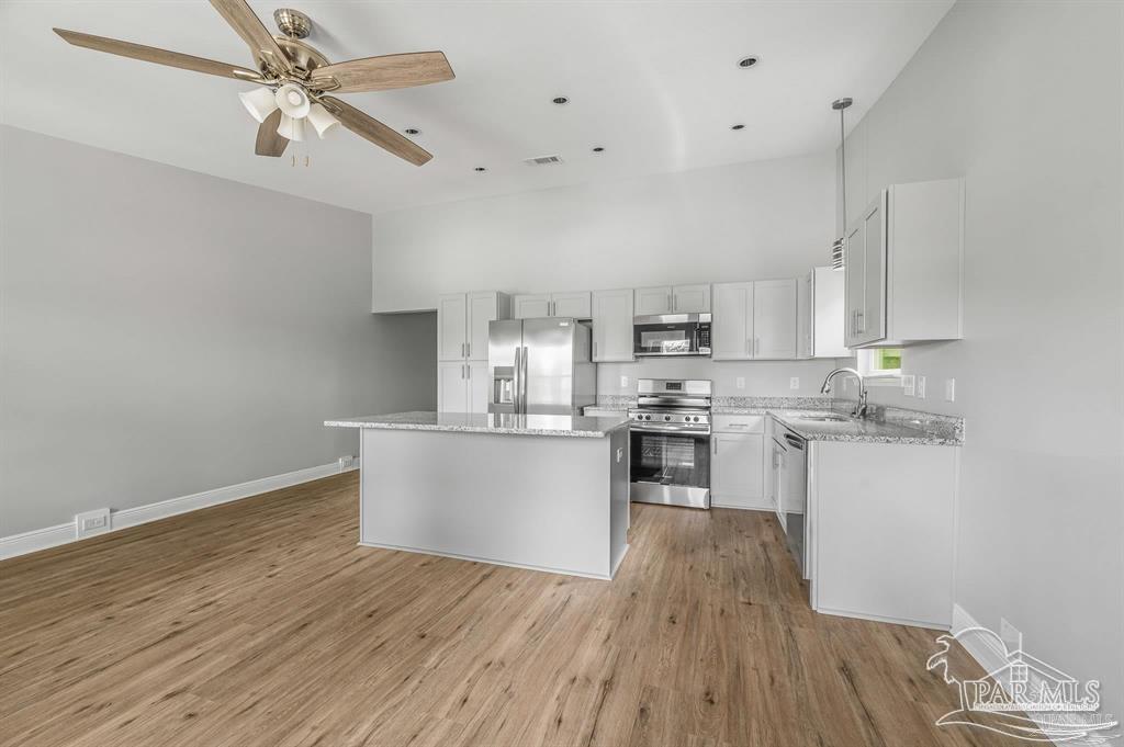 Property Photo: 1908 N Tarragona St FL 32503