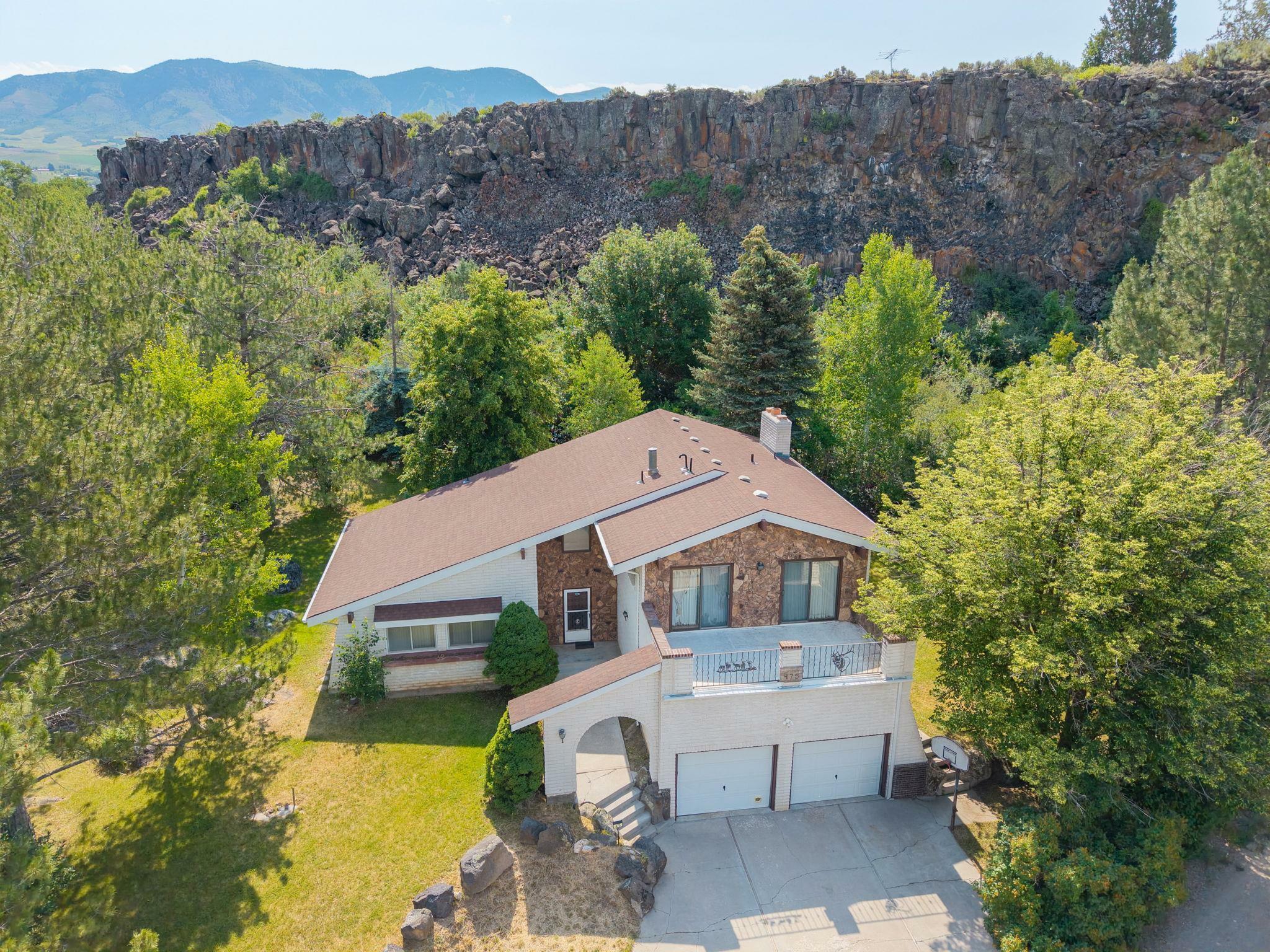 Property Photo: 475 N Rapid Creek Road ID 83245
