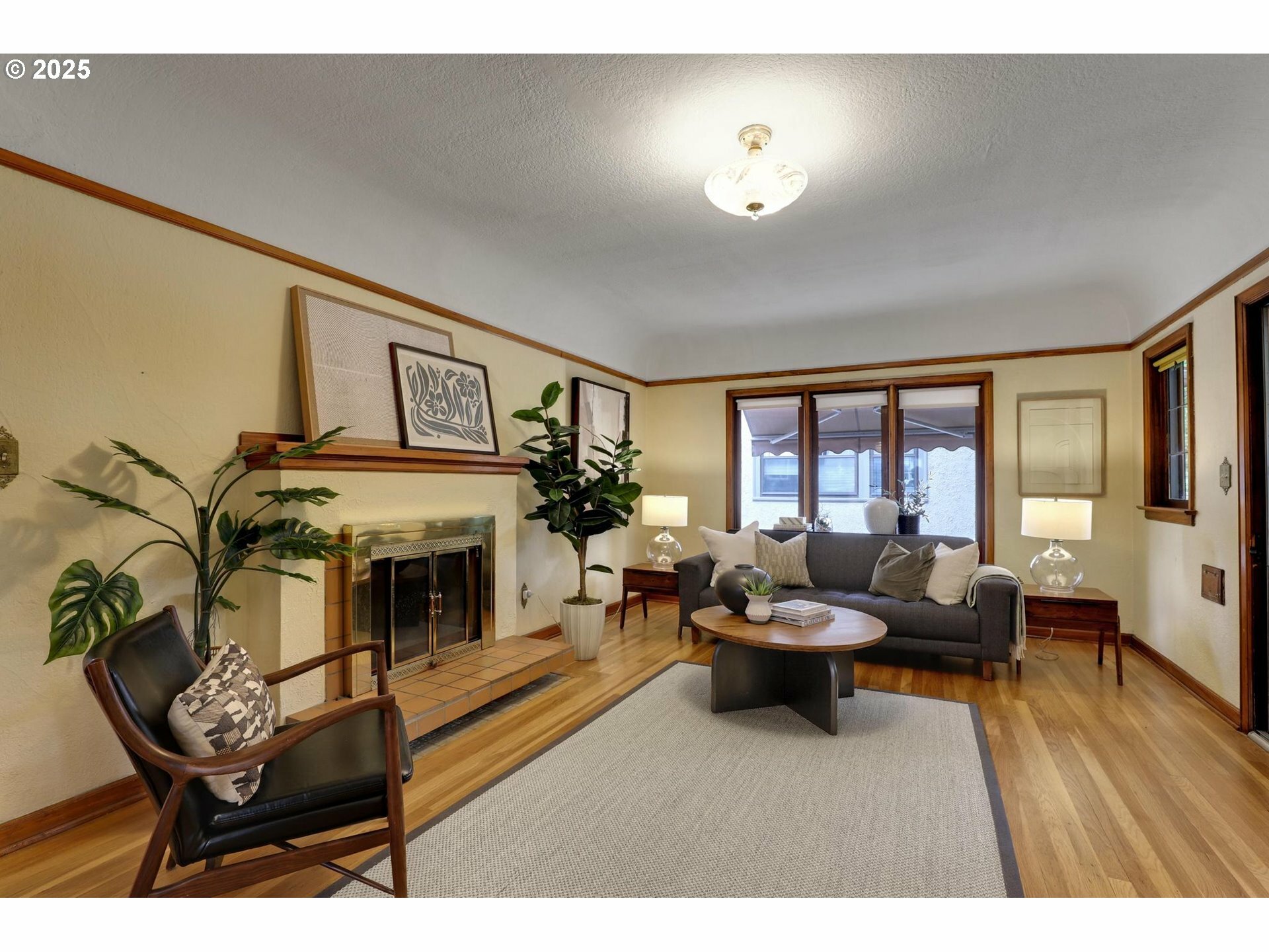 Property Photo: 546 NE Mirimar Pl OR 97232