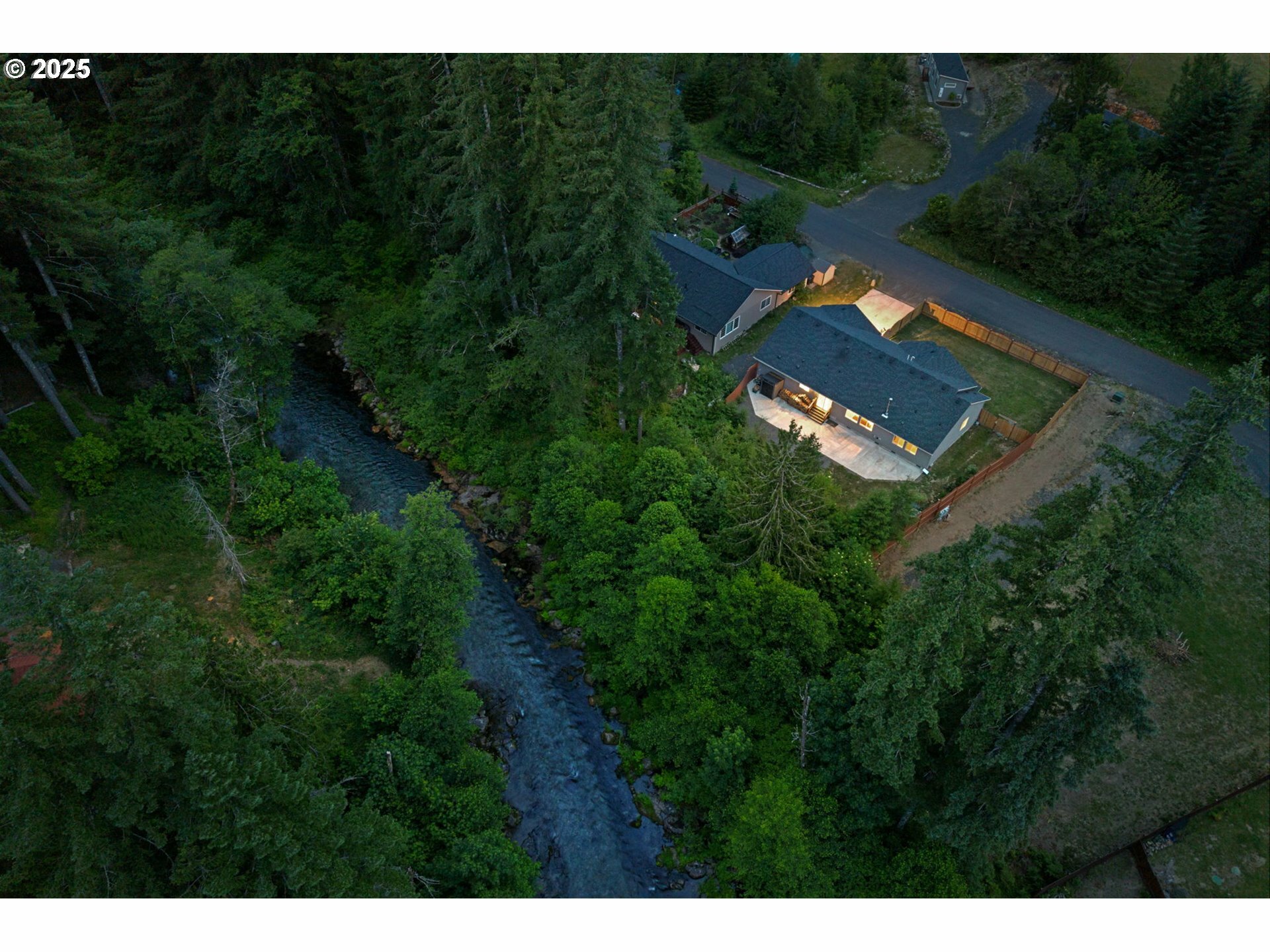 Property Photo: 202 Edgewater Dr WA 98610