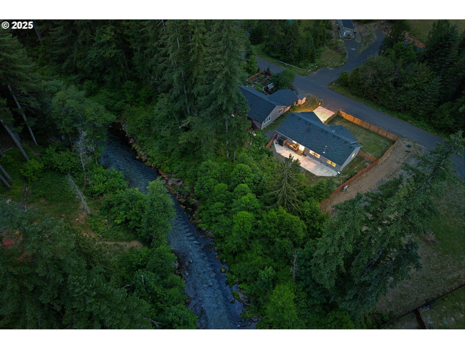 Property Photo: 202 Edgewater Dr WA 98610