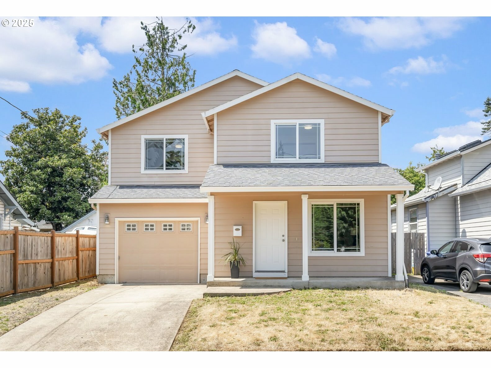 Property Photo: 6837 SE 84th Ave OR 97266