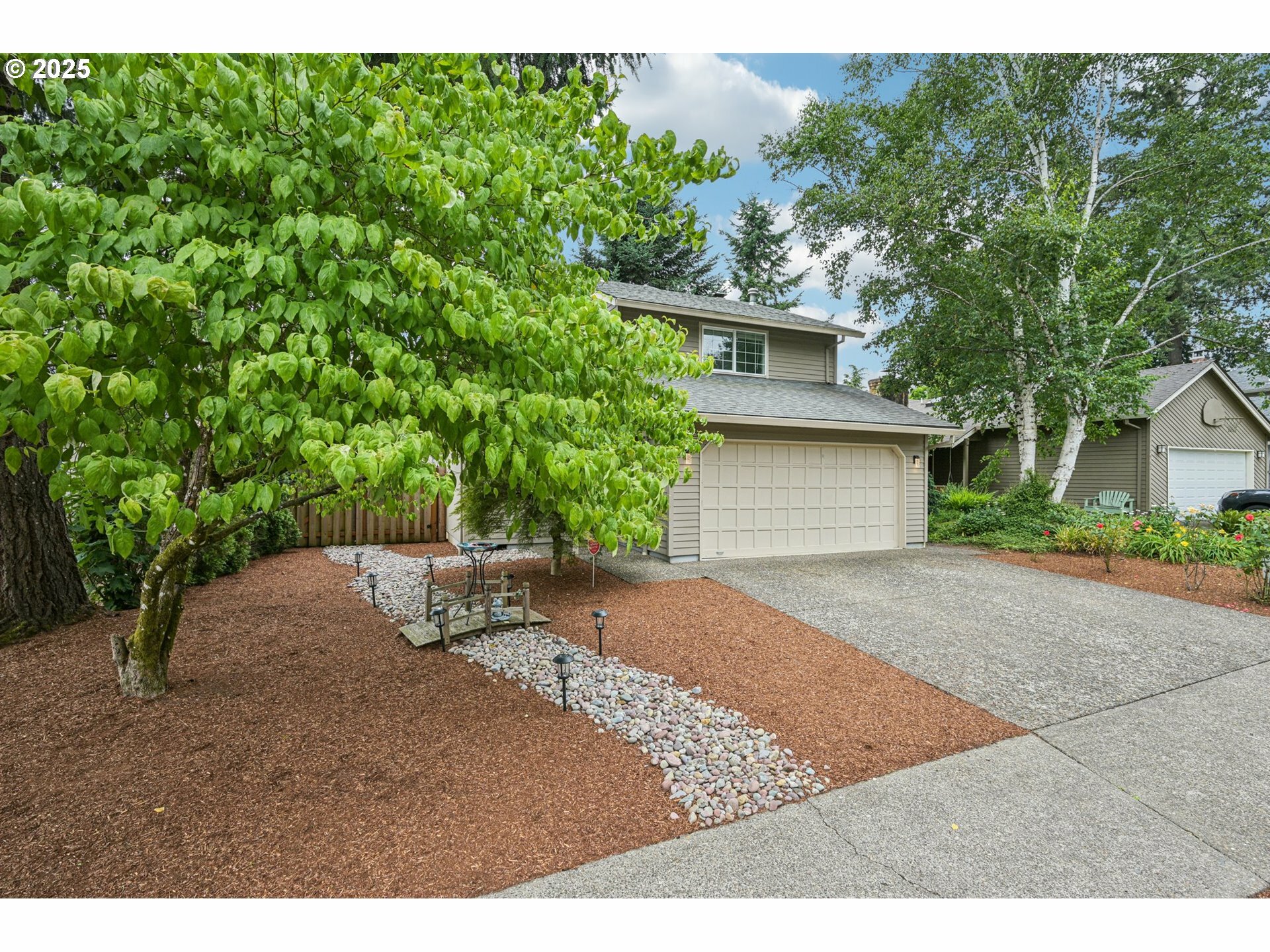 Property Photo: 7946 SW Churchill Way OR 97224