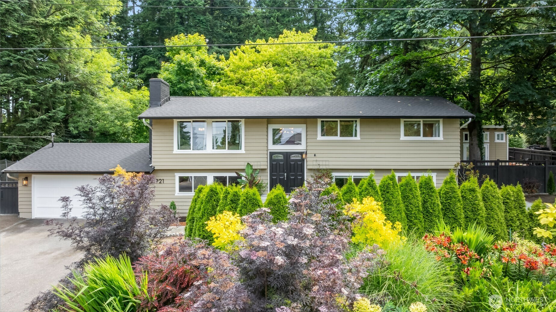 Property Photo: 15921 68th Avenue W WA 98026