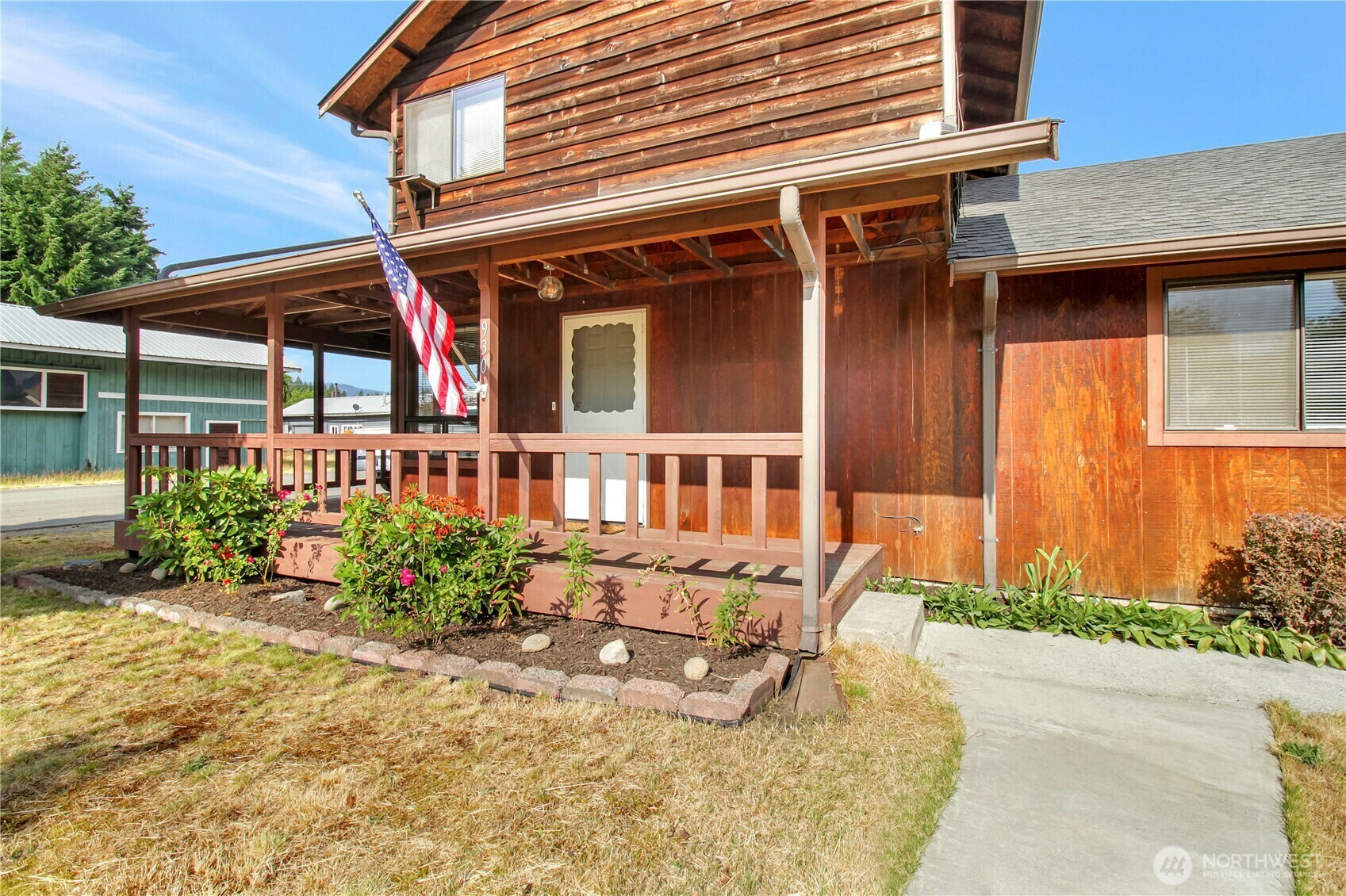 Property Photo: 930 Commercial Avenue WA 98241
