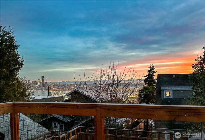 Property Photo:  2736  37th Avenue SW  WA 98126 