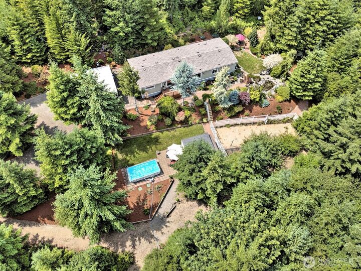 Property Photo: 561 E Krabbenhoft Rd WA 98546