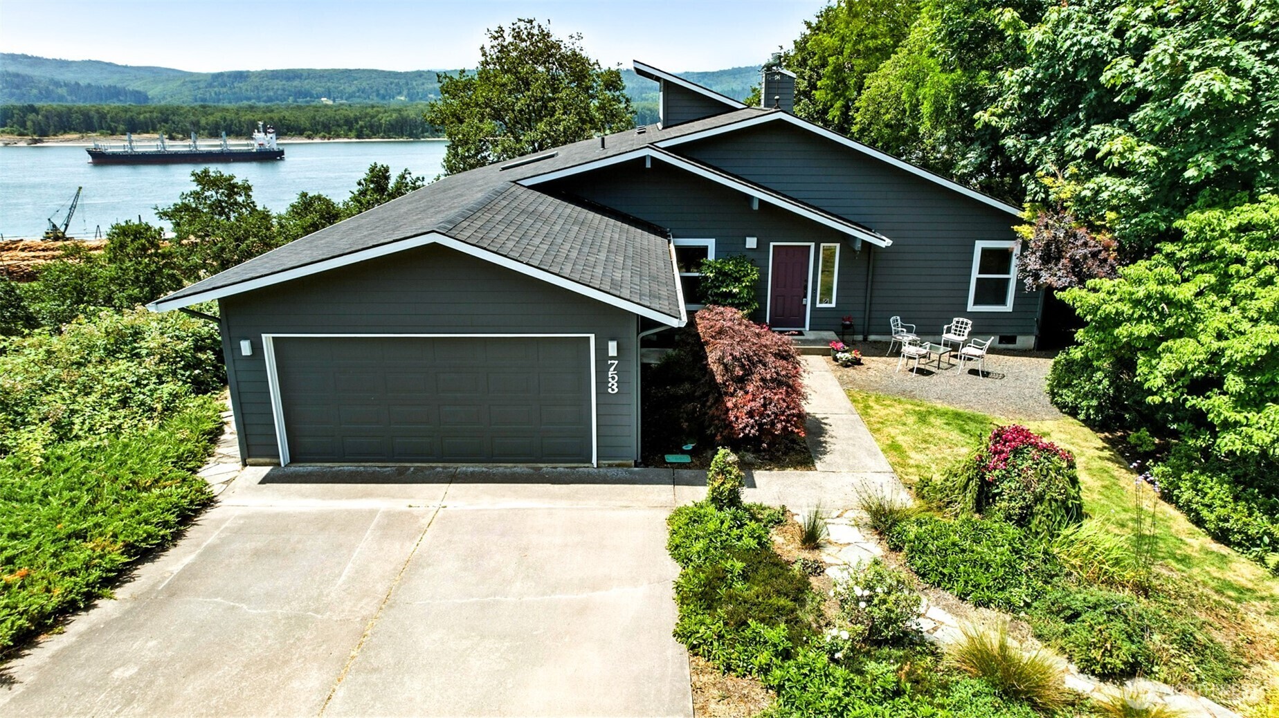 753 N 2nd Street  Kalama WA 98625 photo
