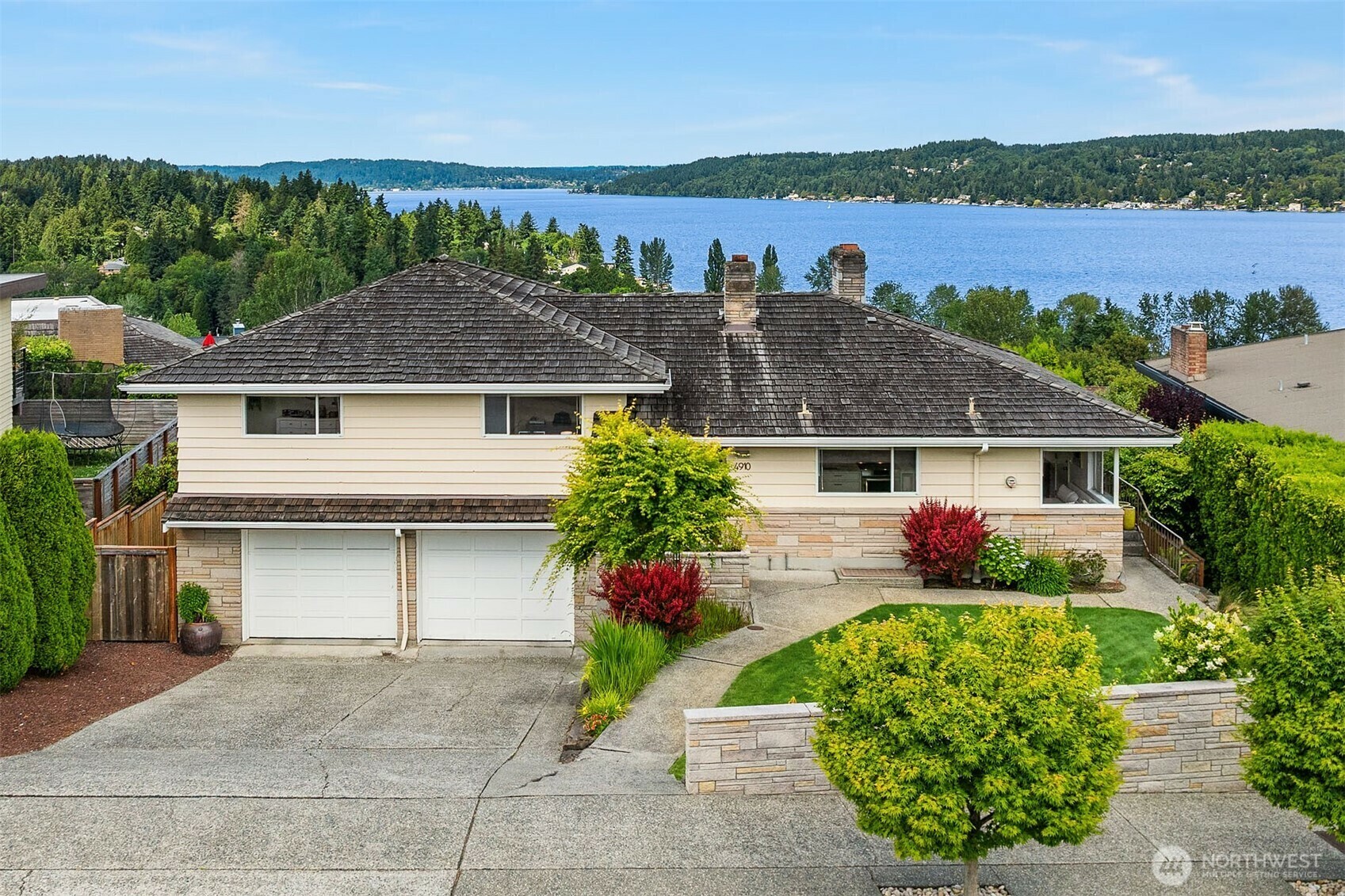 4910 NE 86th Street  Seattle WA 98115 photo