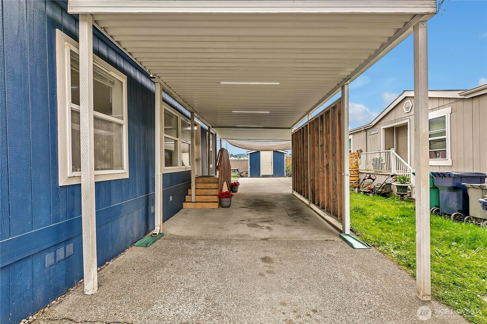 Property Photo: 2150 Oak Avenue WA 98022