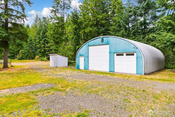 Property Photo: 4960 SW Daisy Street WA 98367