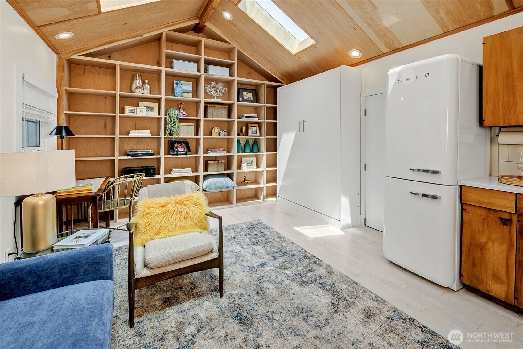 Property Photo: 7755 Earl Avenue NW WA 98117