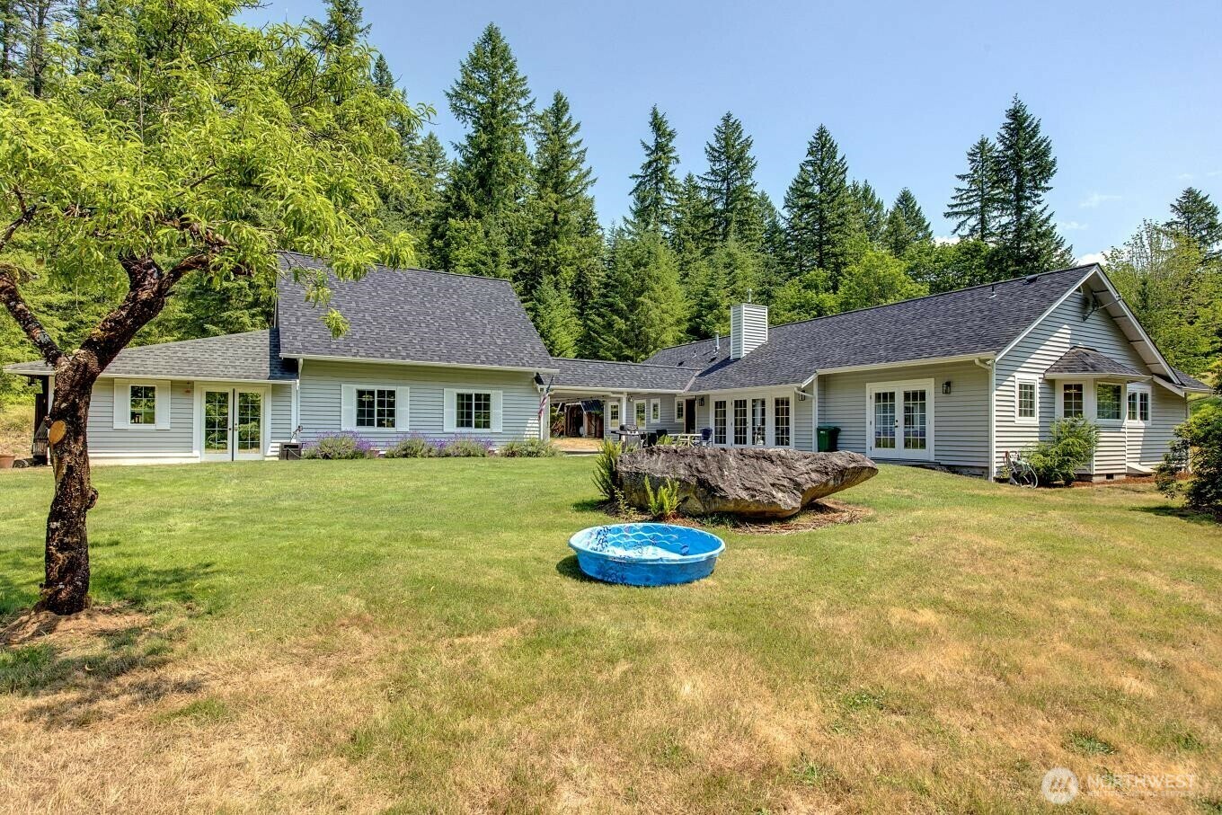 Property Photo:  2829  Lake Langlois Road NE  WA 98014 