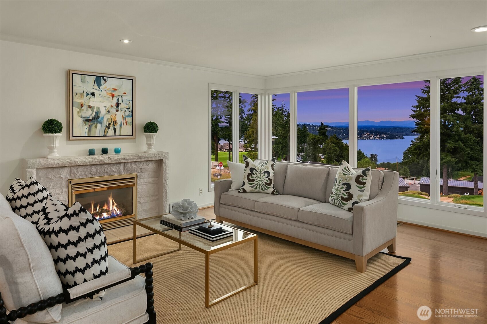 Property Photo: 7761 Lakemont Drive NE WA 98115