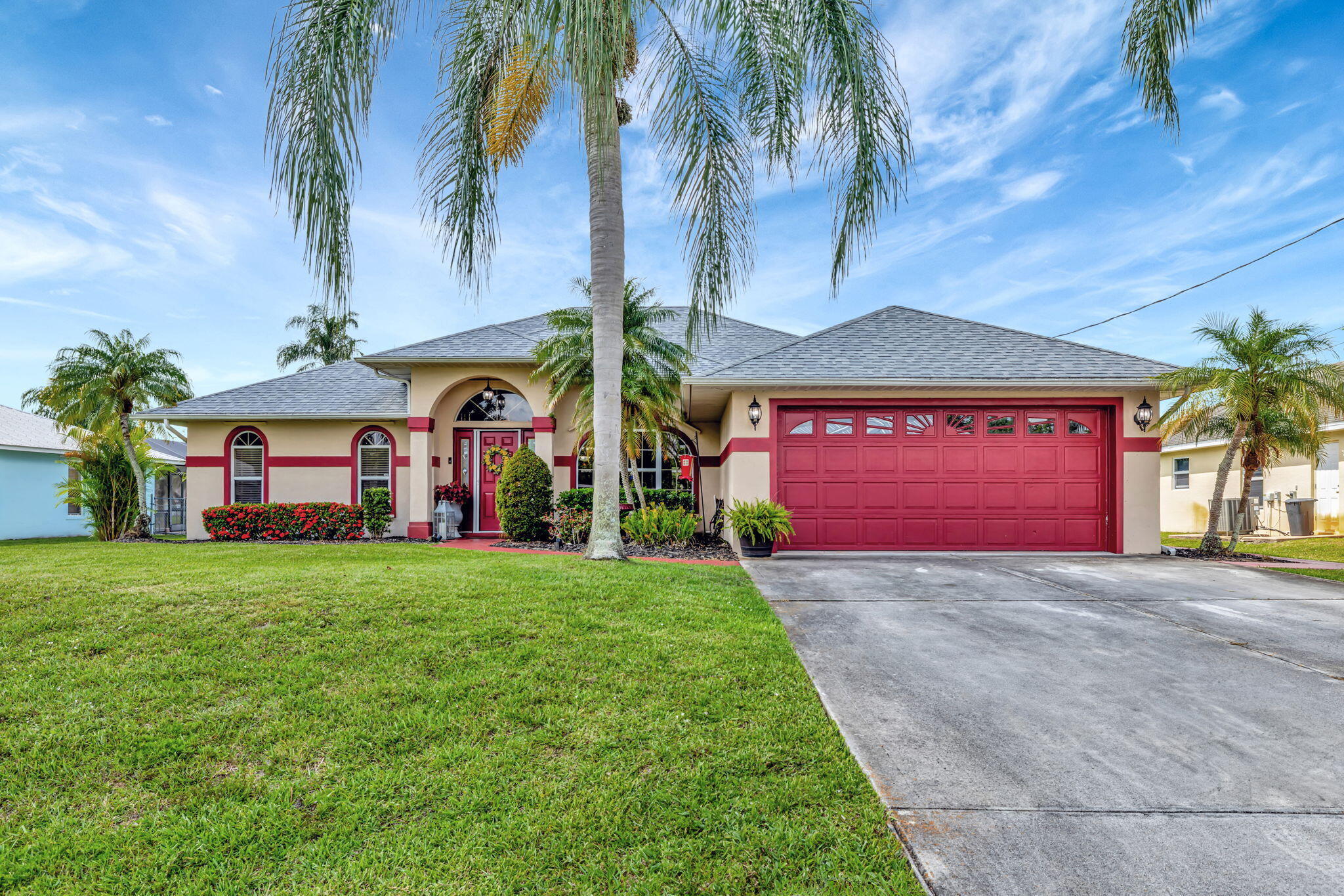 Property Photo: 126 SW Andover Court FL 34953