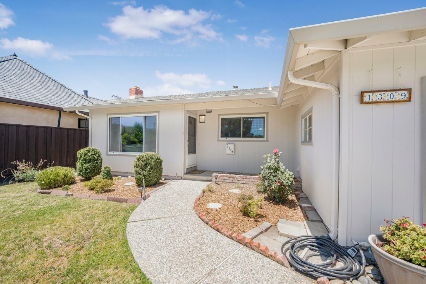 Property Photo: 1309 Carlsen Way CA 95118