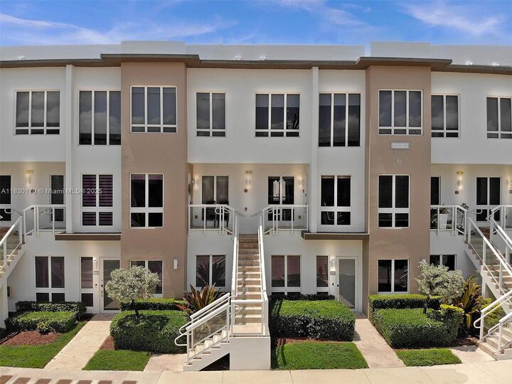 10255 NW 63rd Ter 204  Doral FL 33178 photo