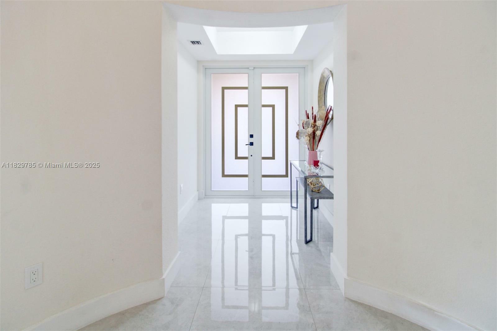 Property Photo: 15445 SW 26th Ter FL 33185