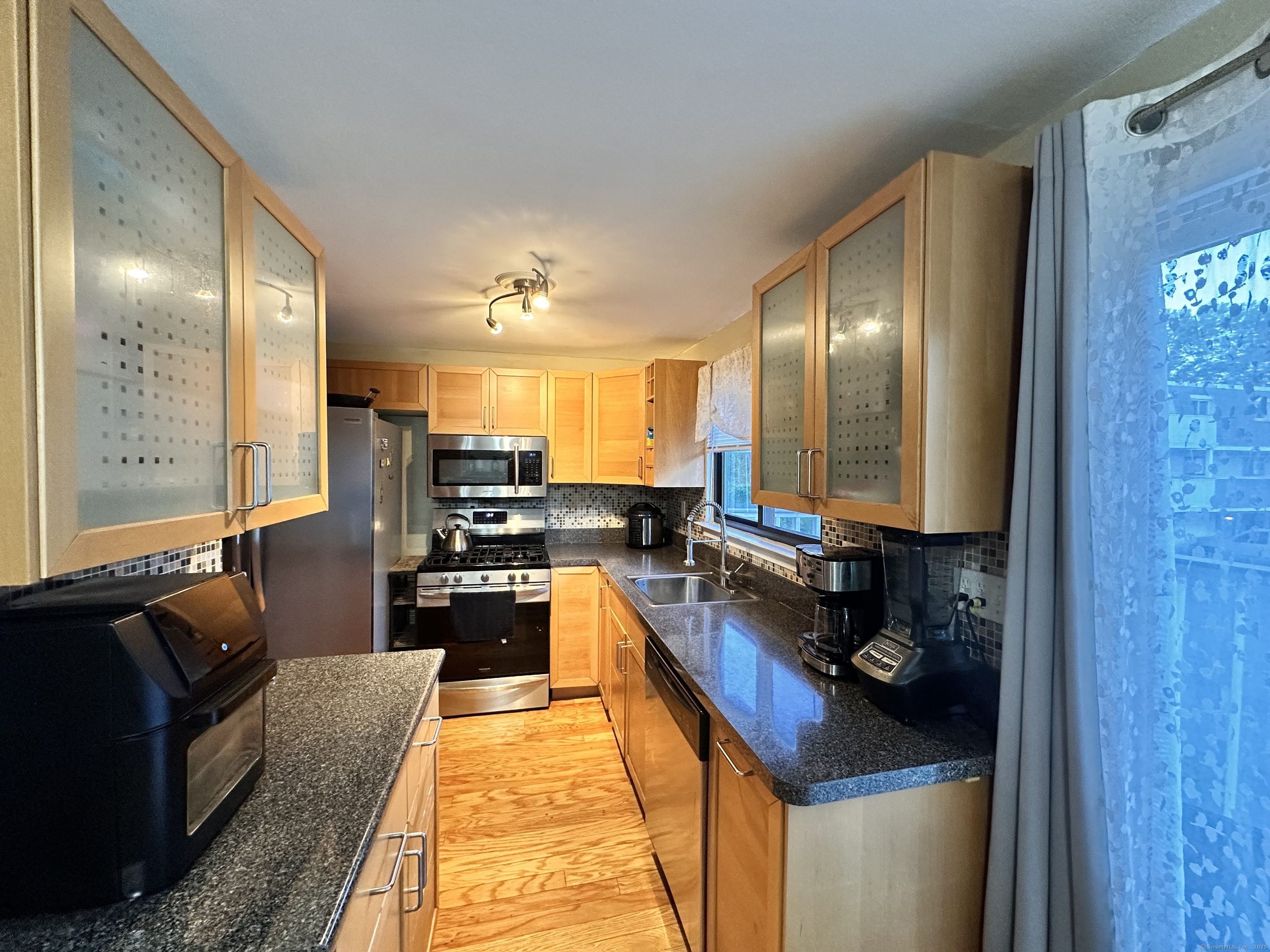 Property Photo:  74 Churchill Drive 74  CT 06111 