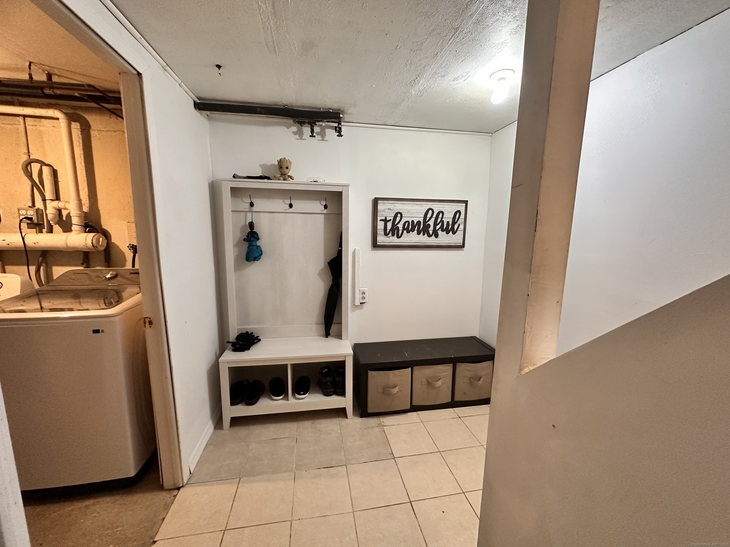 Property Photo: 74 Churchill Drive 74 CT 06111