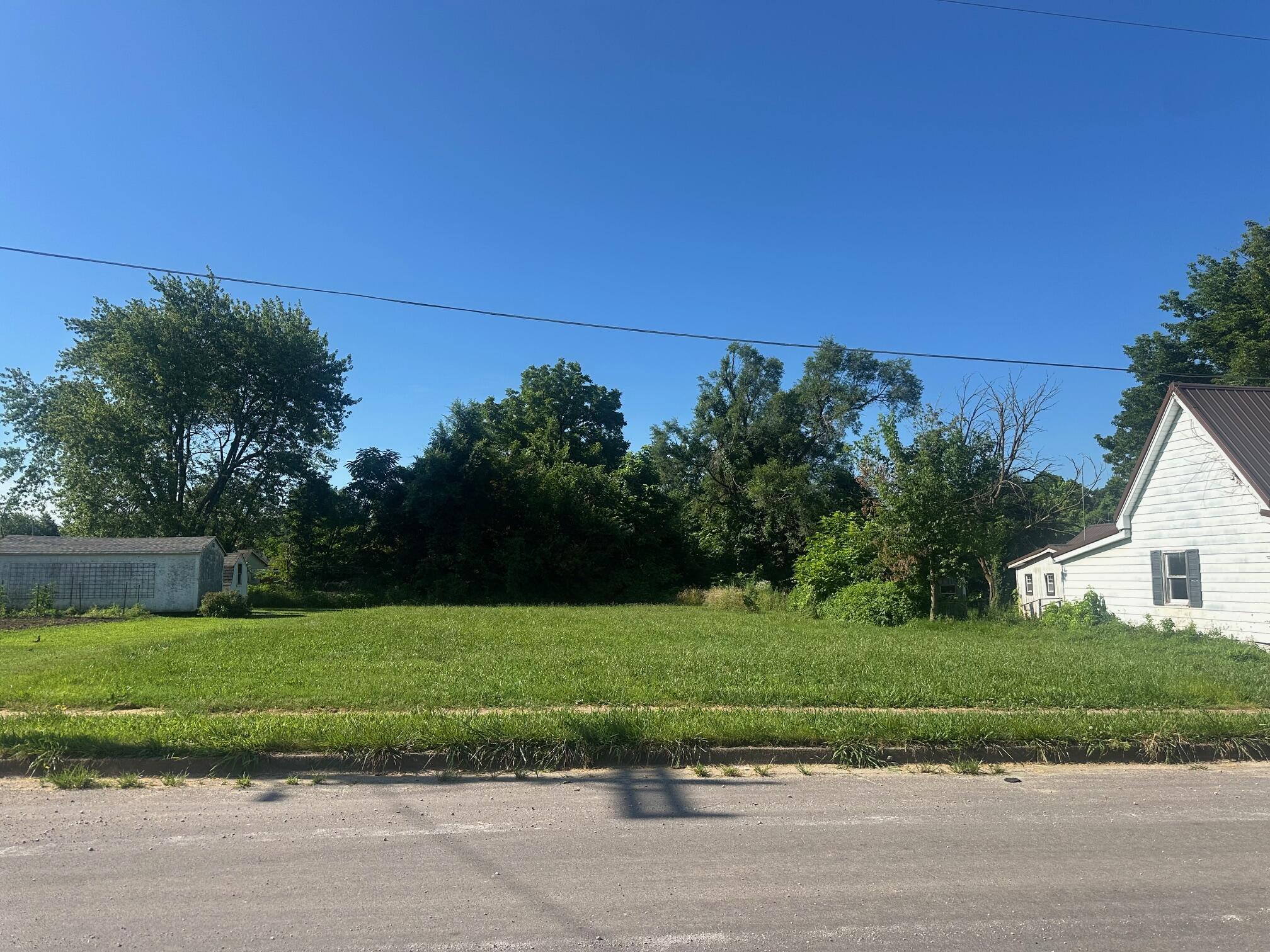 Property Photo: 306 E Front Street MO 65711