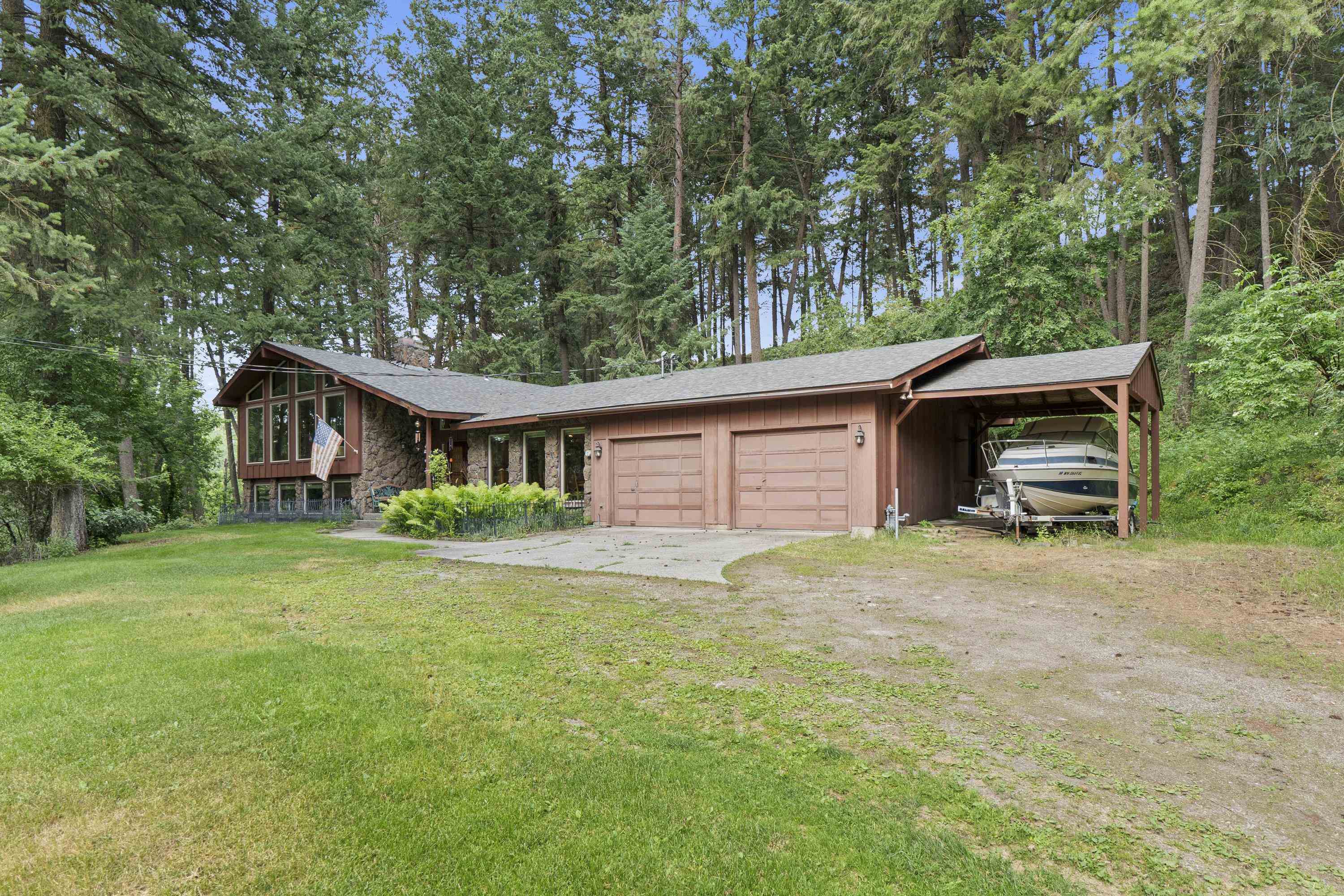 Property Photo: 13614 N Minihdoka Trl WA 99208