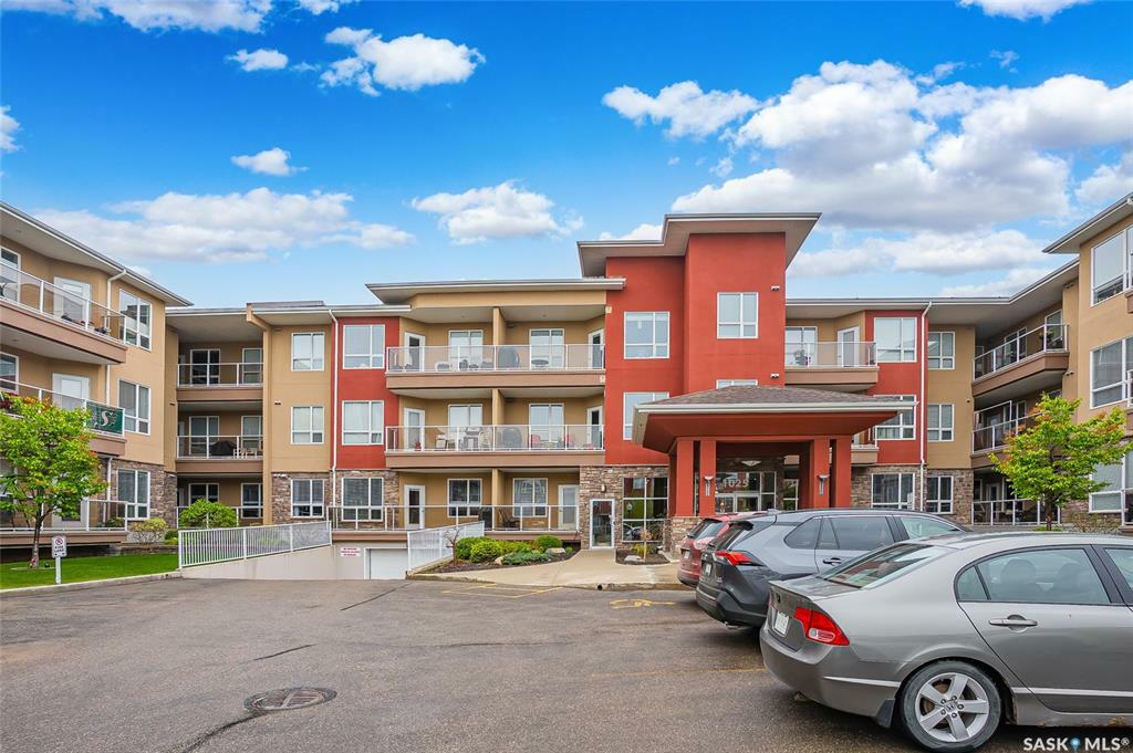 Property Photo: 1025 Moss Avenue 110 SK S7H 4C7
