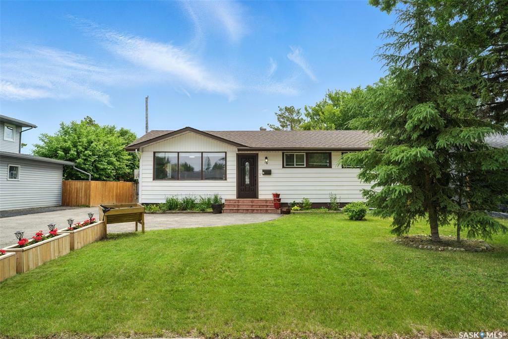 16 Lindsay Drive  Saskatoon SK S7H 3E1 photo