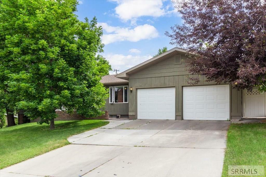 Property Photo: 239 Apache ID 83440