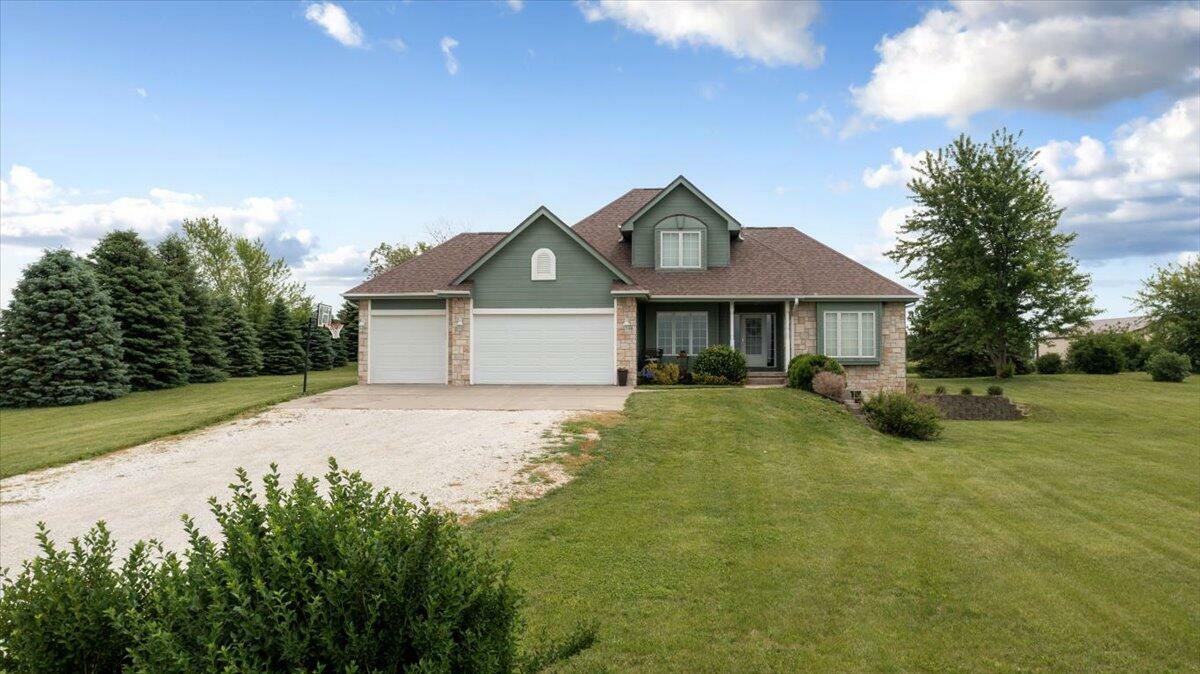 Property Photo: 2904 Preston Place IA 51546