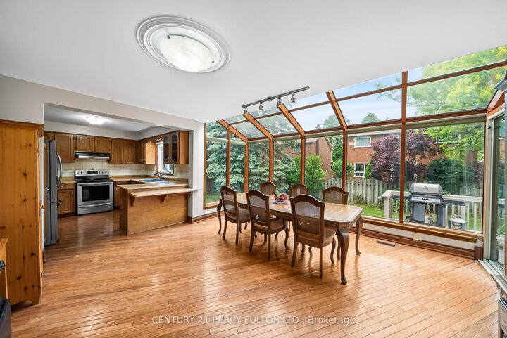 205 Gabrielle Mews  Whitchurch-Stouffville ON L4A 5A4 photo