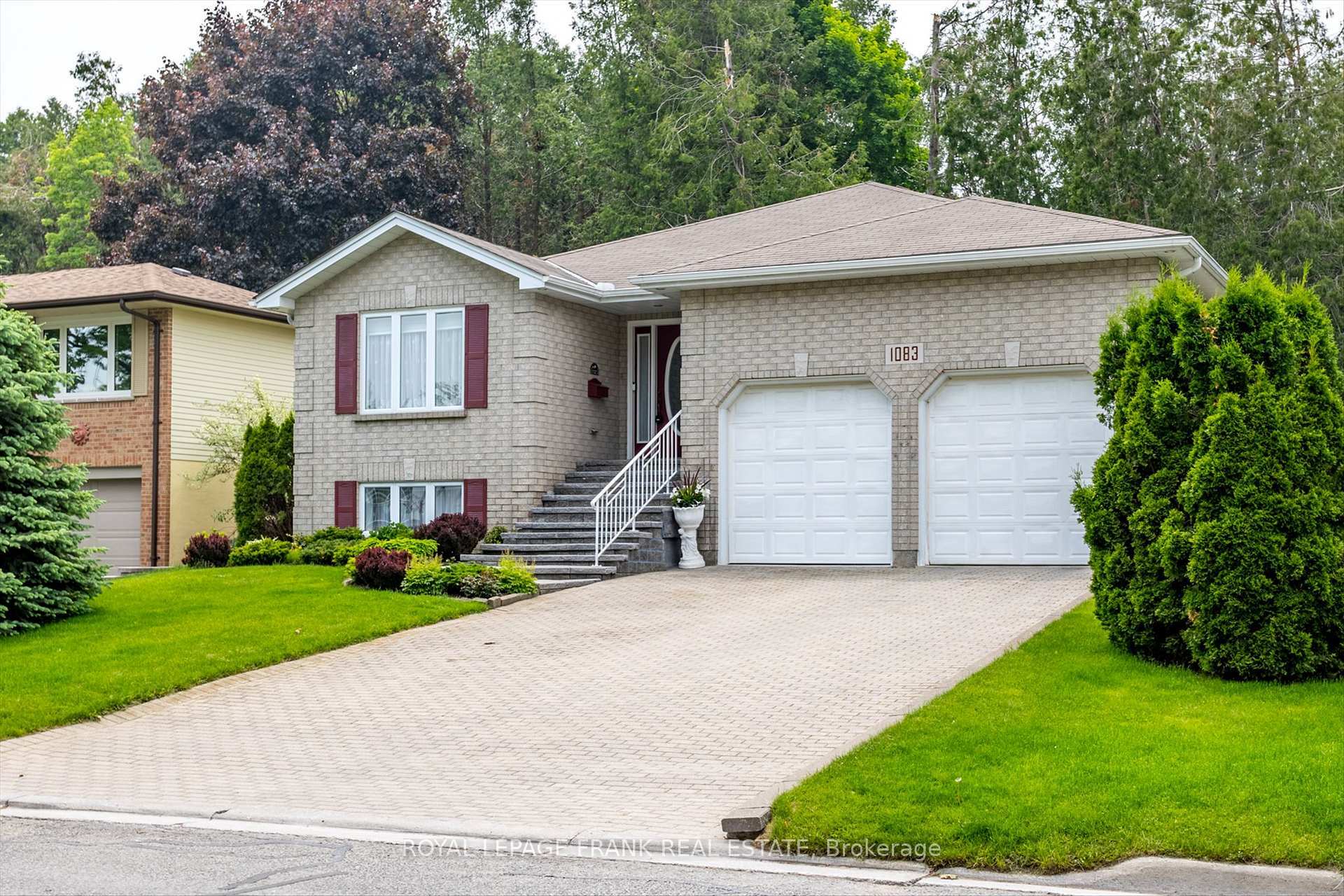 Property Photo: 1083 Danita Boulevard ON K9J 7K7