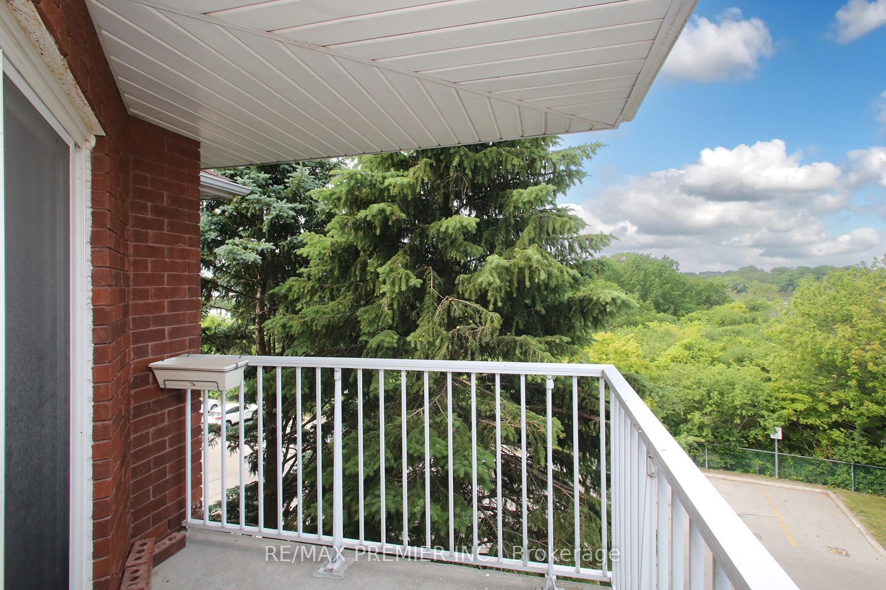 Property Photo: 189 Lake Drive Way W 407 ON L1S 7J1