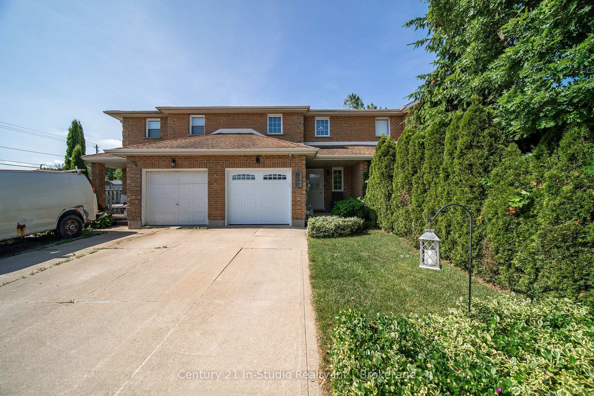 Photo de la propriété:  893 25th A Street E  ON N4K 6W6 