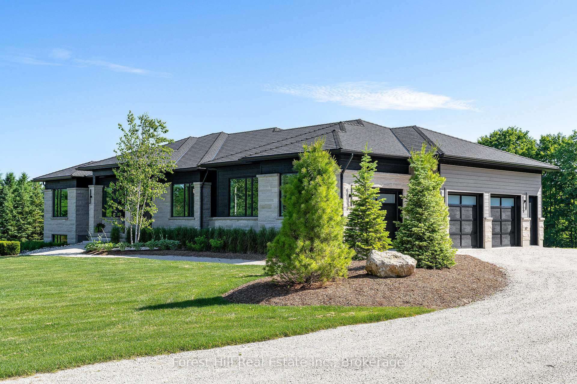 Property Photo: 147 Blue Jay Crescent ON N0C 1H0