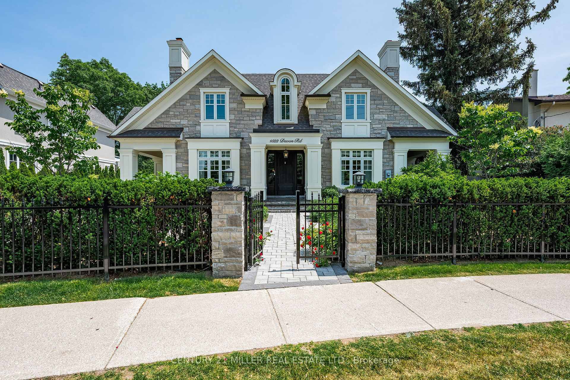 Photo de la propriété:  1522 Devon Road  ON L6J 2M5 