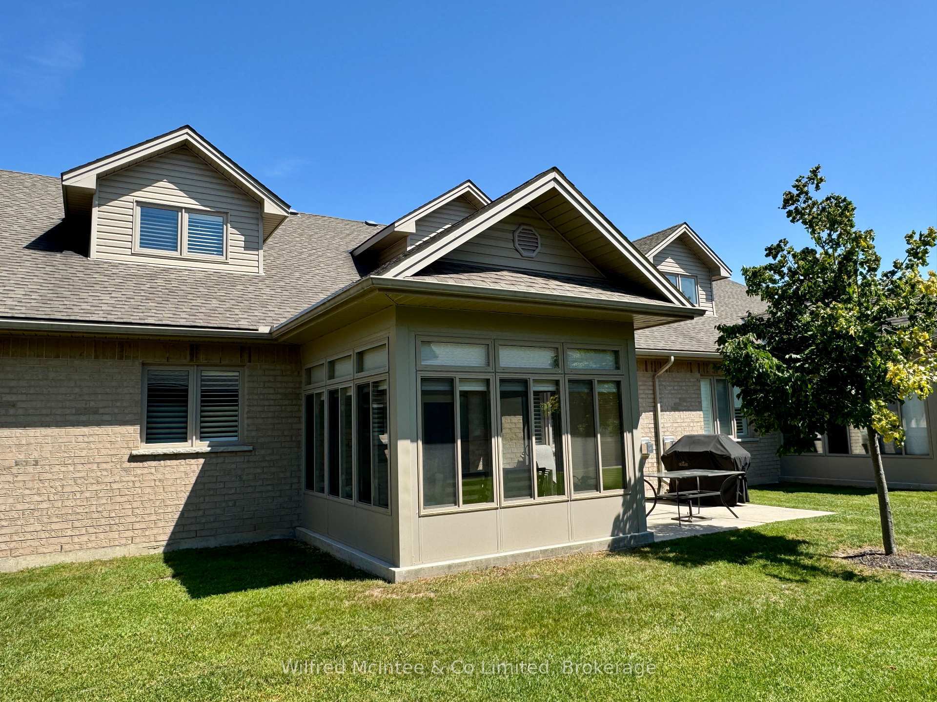 Property Photo: 401 Victoria Street 31 ON N0G 2V0