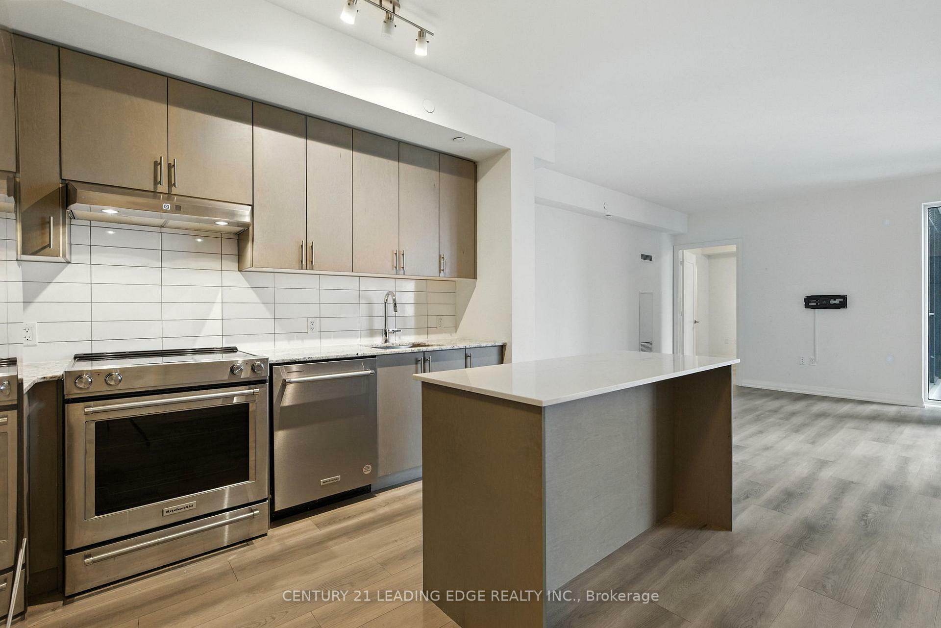 Property Photo: 9000 Jane Street 509 ON L4K 2M9
