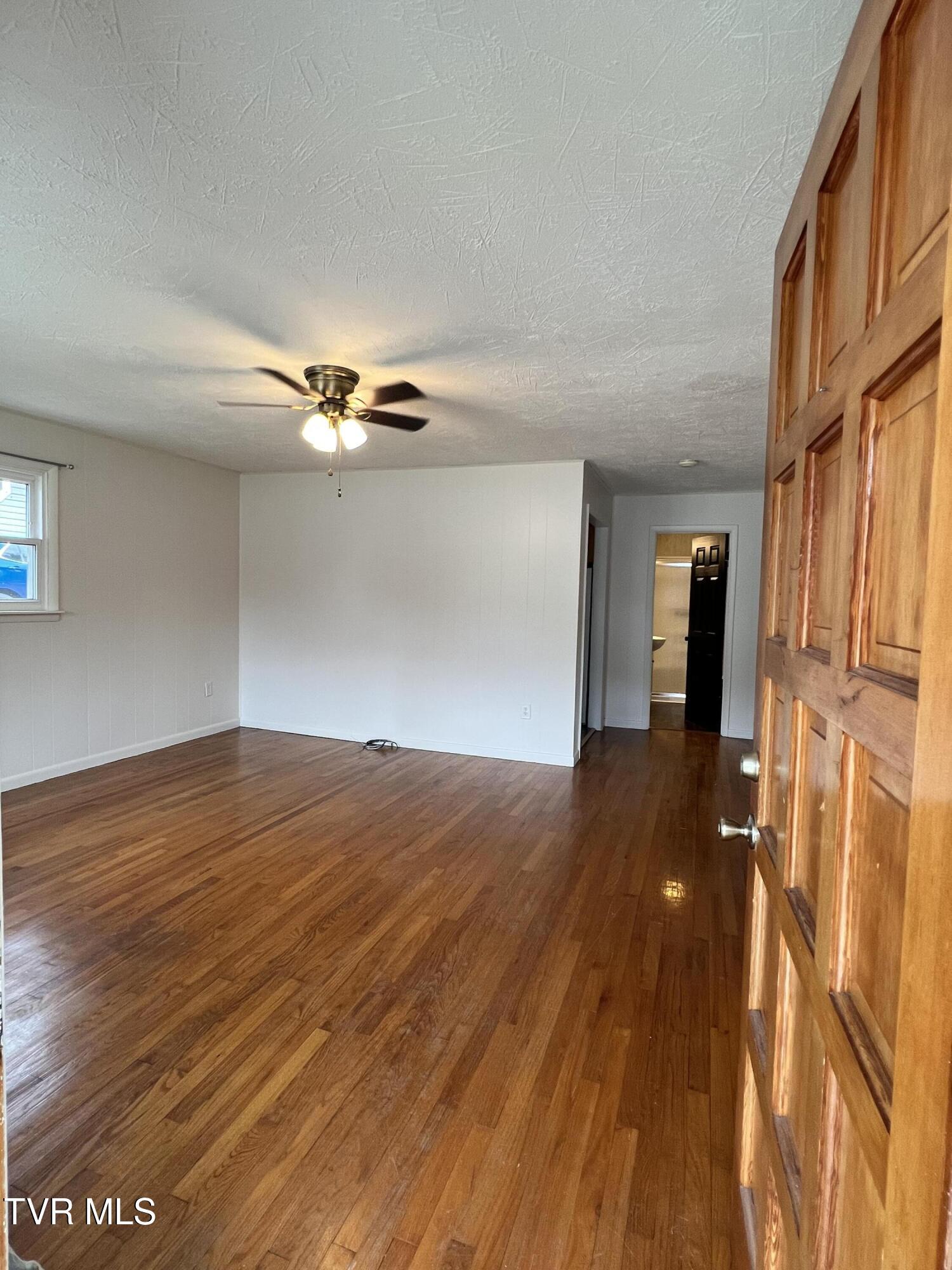 Property Photo:  318 Cypress Street  TN 37645 