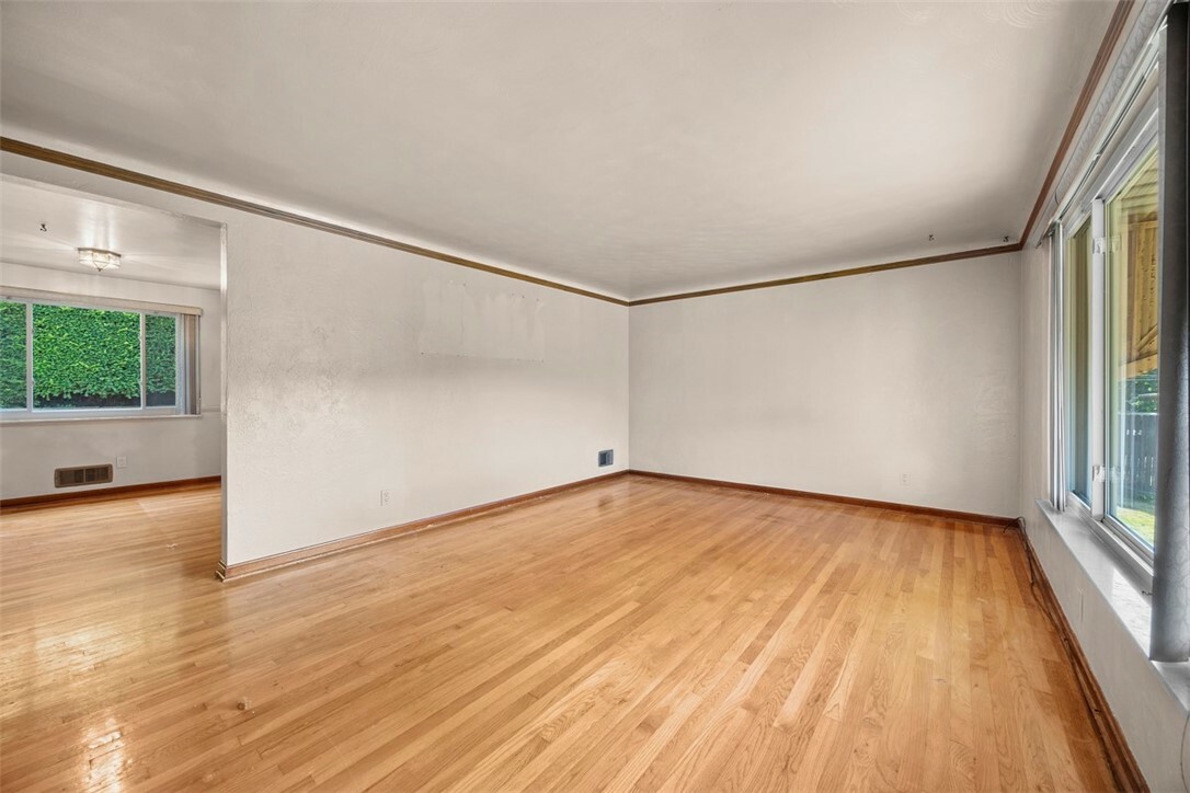 Property Photo: 400 Ariston Ave PA 15210