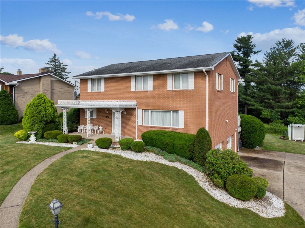 Property Photo:  145 Herbst Rd  PA 15108 
