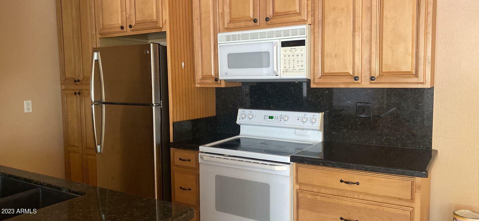 Property Photo: 14410 N Teakwood Lane AZ 85268