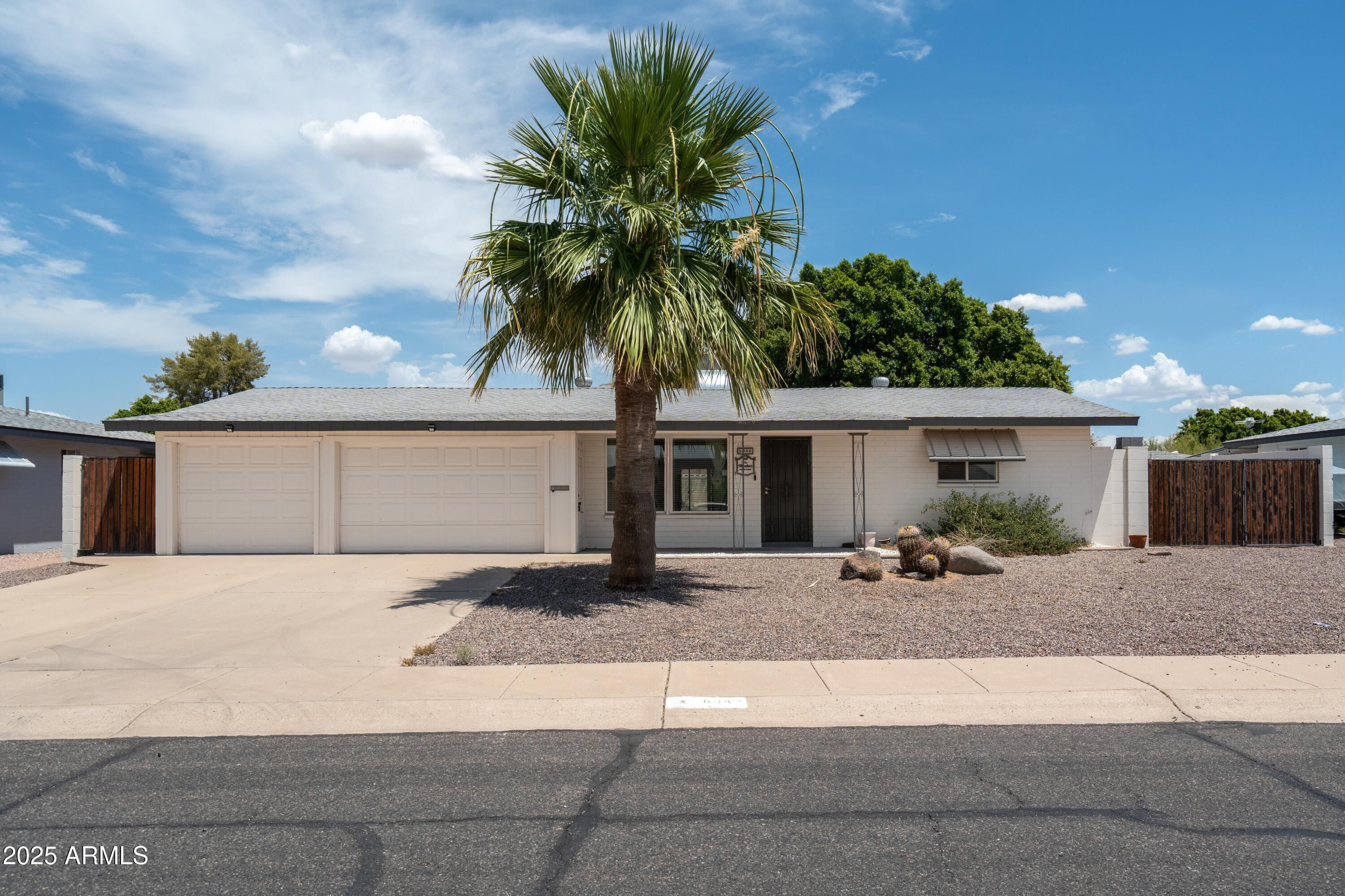 Property Photo: 6048 E Des Moines Street AZ 85205